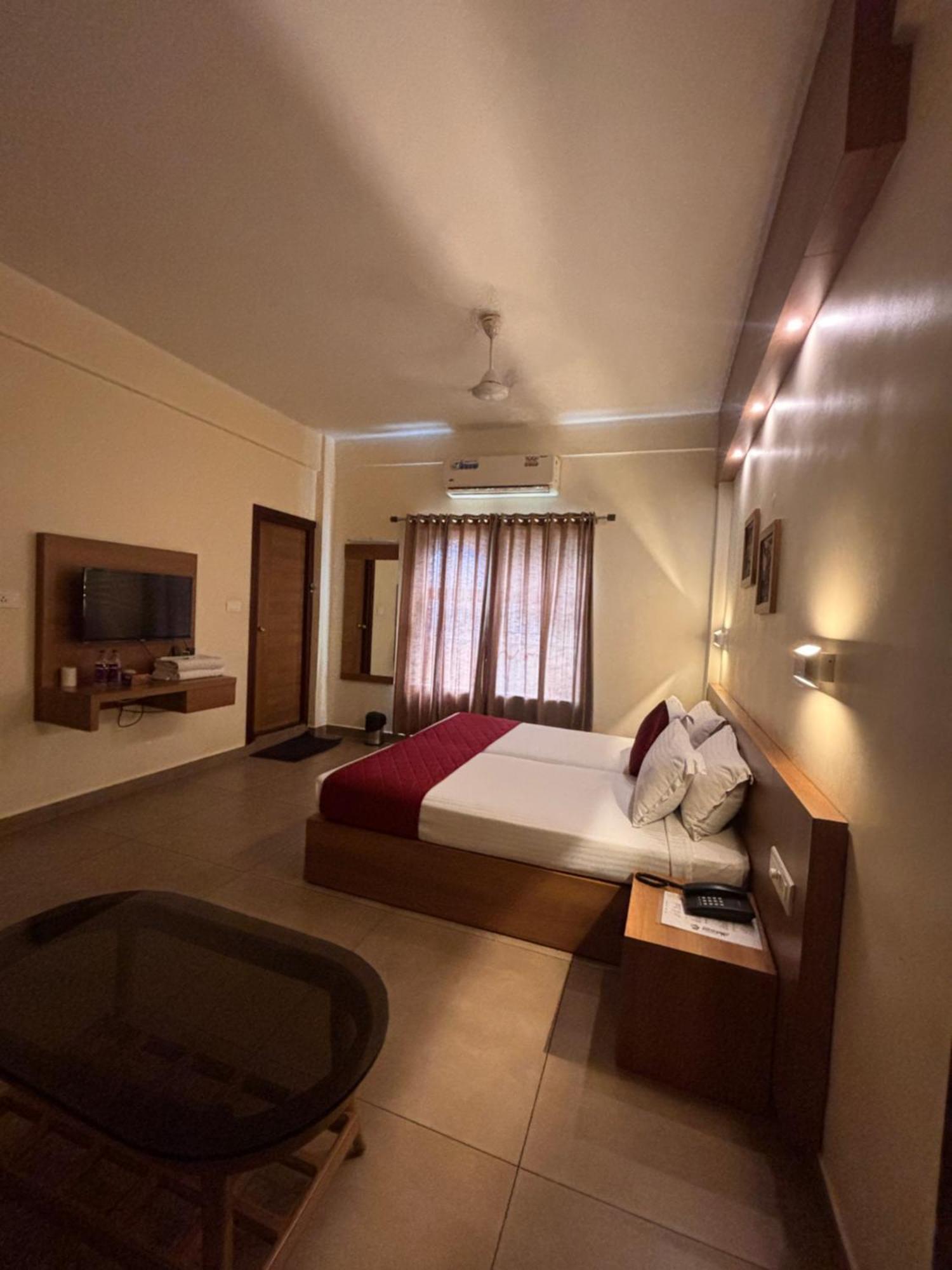 Maharani Hotel Kóžikkót Exteriér fotografie